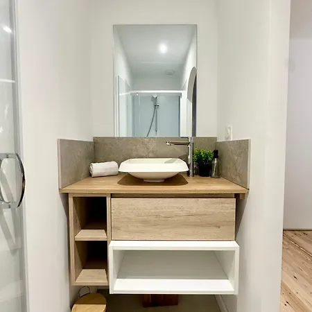 Les De Moliere Мон-де-Марсан