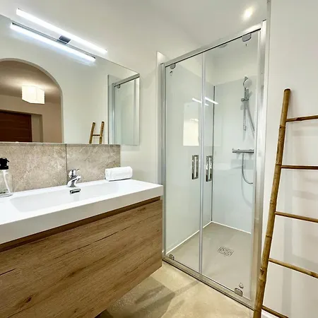 Апартаменты Les De Moliere Мон-де-Марсан