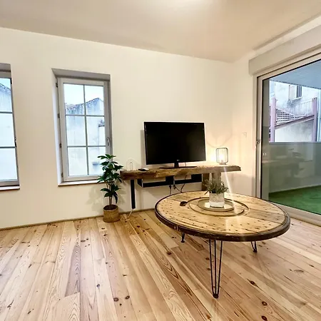 Апартаменты Les De Moliere *